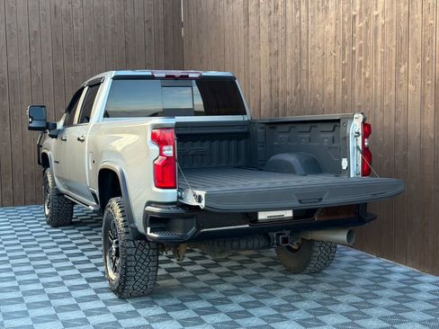 Used 2024 Chevrolet Silverado 2500 ZR2 image 18