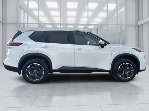 New 2026 Nissan Rogue SV image 6