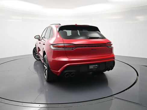 Certified 2024 Porsche Macan AWD/4WD image 31