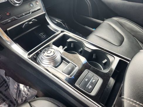 Used 2020 Ford Edge Titanium w/ Equipment Group 301A FWD image 15