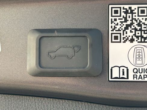 Used 2023 Toyota RAV4 XSE AWD/4WD image 22