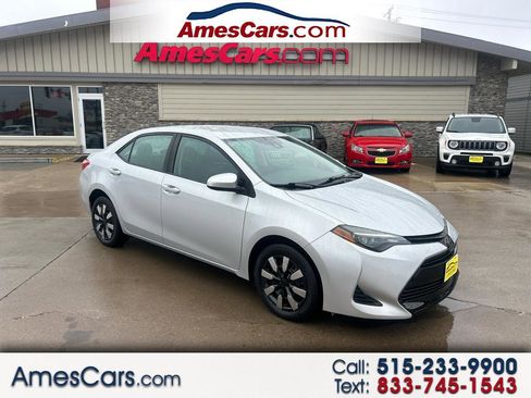 Used 2019 Toyota Corolla LE image 1