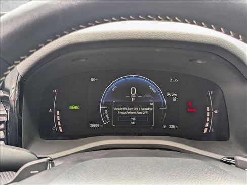 Used 2025 Toyota Camry SE FWD image 10