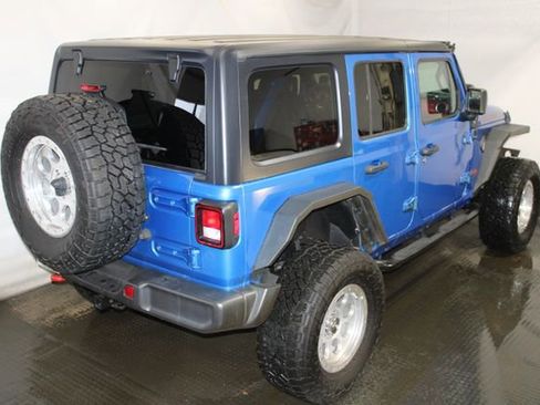 Used 2022 Jeep Wrangler Unlimited Rubicon AWD/4WD image 4