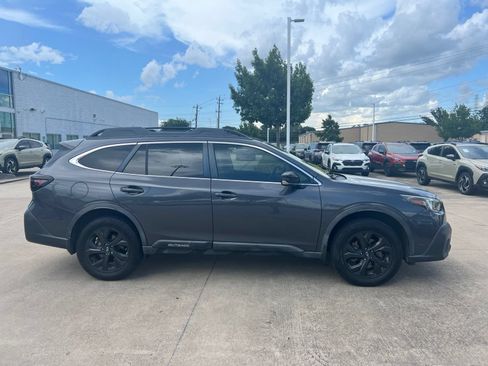 Used 2020 Subaru Outback Onyx Edition XT AWD/4WD image 2