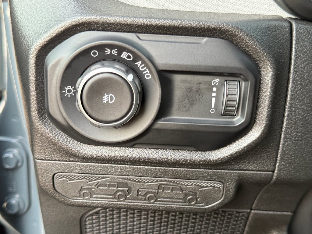 Used 2025 Jeep Wrangler Unlimited Sport AWD/4WD image 22