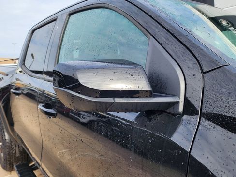 New 2025 GMC Canyon Elevation w/ Convenience Package image 11