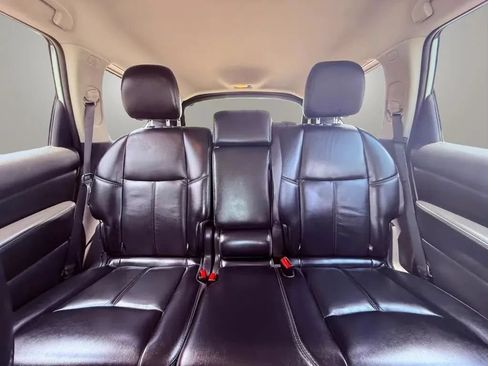 Used 2017 Nissan Pathfinder SL AWD/4WD image 17