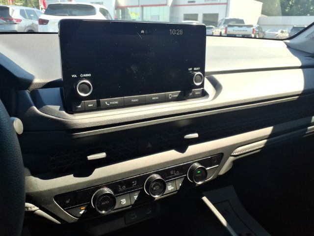 Used 2025 Honda Accord SE image 17