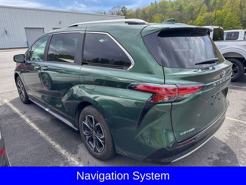 Used 2026 Toyota Sienna Platinum AWD/4WD image 5