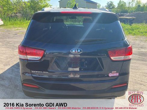 Used 2016 Kia Sorento AWD w/ LX Convenience Package image 6