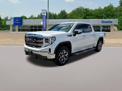 Used 2023 GMC Sierra 1500 SLT w/ SLT Premium Package AWD/4WD image 3