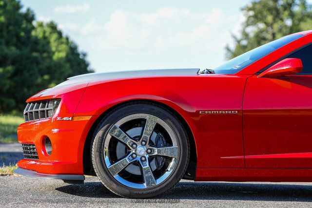 Used 2011 Chevrolet Camaro SS w/ RS Package RWD image 4