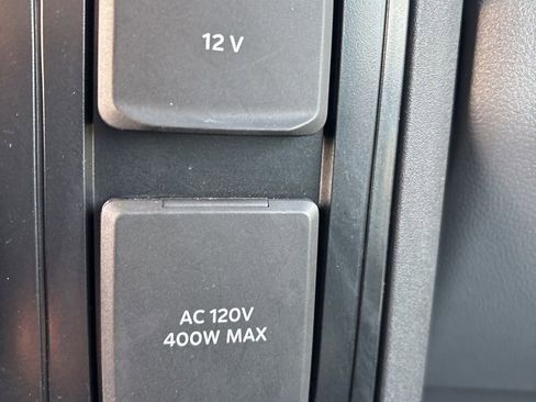 Used 2025 Ford F250 XLT image 21