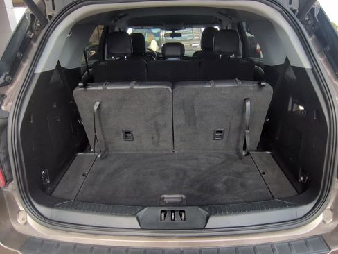 Used 2021 Ford Explorer XLT w/ Equipment Group 202A image 18