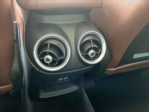 Used 2019 Alfa Romeo Stelvio Ti image 18