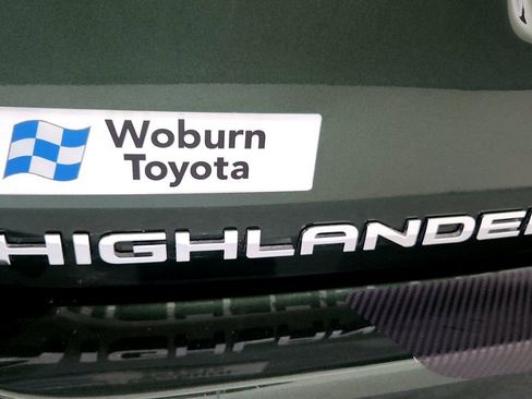 Certified 2024 Toyota Highlander XLE AWD/4WD image 21