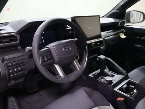 New 2026 Toyota Tacoma TRD Off-Road AWD/4WD image 18