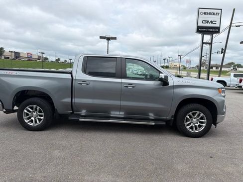 Used 2023 Chevrolet Silverado 1500 LT AWD/4WD image 16