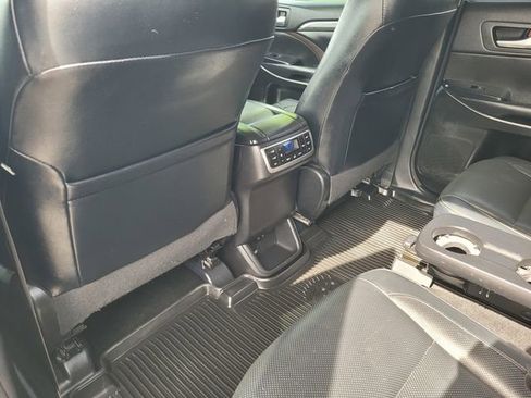 Used 2018 Toyota Highlander Limited Platinum AWD/4WD image 14