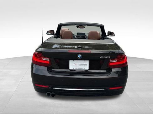 Used 2017 BMW 230i Convertible image 4