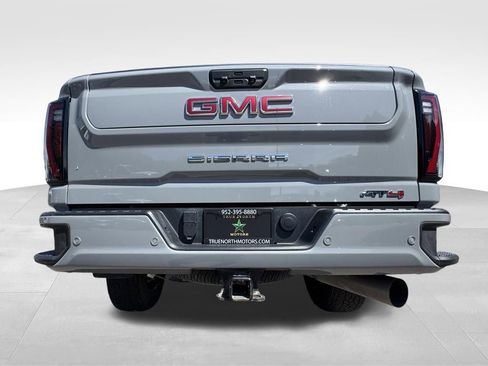 Used 2024 GMC Sierra 2500 AT4 w/ AT4 Premium Plus Package AWD/4WD image 10