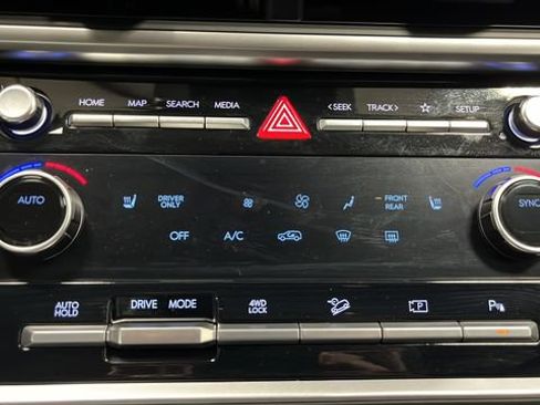 Used 2026 Hyundai Santa Fe SEL AWD/4WD image 17