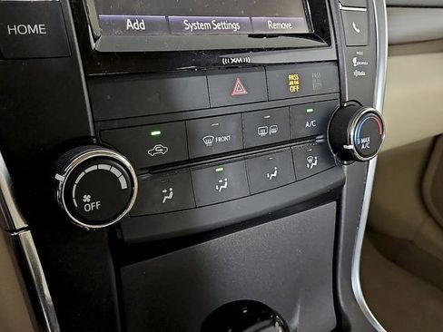 Used 2016 Toyota Camry LE image 15