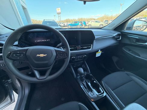 New 2026 Chevrolet TrailBlazer LT w/ Driver Confidence Package AWD/4WD image 10