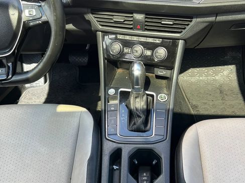 Used 2019 Volkswagen Jetta R-Line FWD image 13