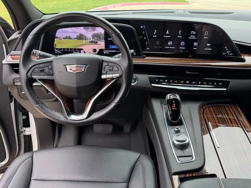 Used 2023 Cadillac Escalade ESV Luxury w/ LPO, Floor Liner Package RWD image 19