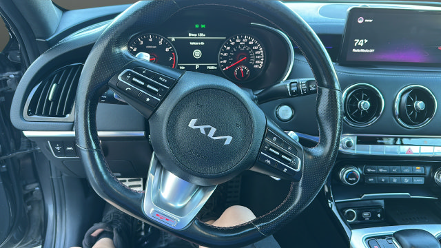 Used 2022 Kia Stinger GT2 AWD/4WD image 15