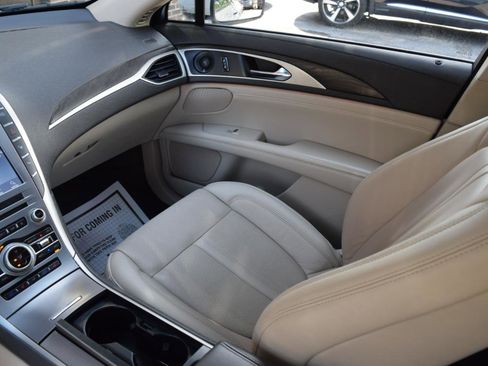 Used 2020 Lincoln MKZ Reserve w/ Elements Package AWD/4WD image 17