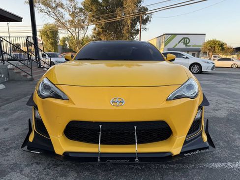 Used 2015 Scion FR-S Release Series 1.0 RWD image 3