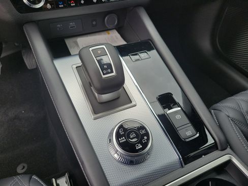 New 2026 Nissan Rogue Platinum AWD/4WD image 17