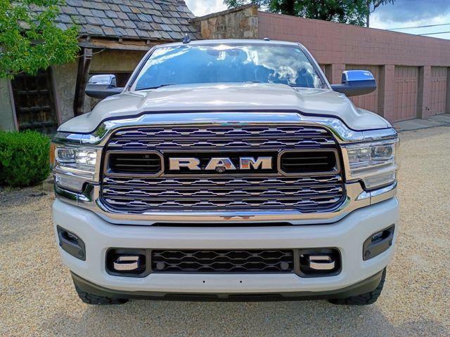 Used 2022 RAM 3500 Limited AWD/4WD image 3
