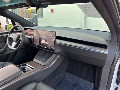 Used 2022 Tesla Model X AWD/4WD image 13