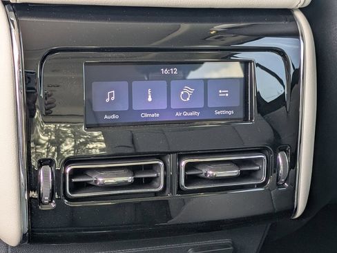 New 2026 Lincoln Aviator AWD image 18