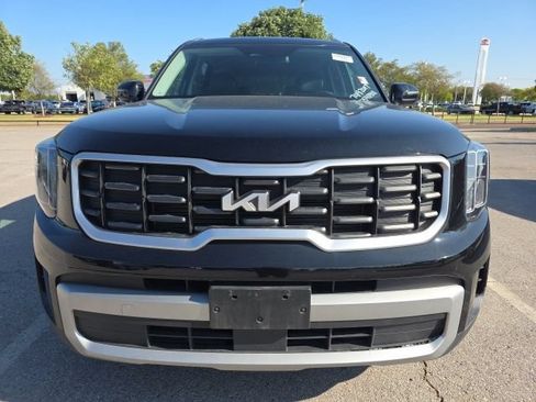 Used 2024 Kia Telluride S AWD/4WD image 2