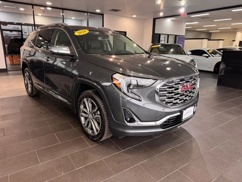 Used 2020 GMC Terrain Denali w/ GMC Pro Grade Package image 7
