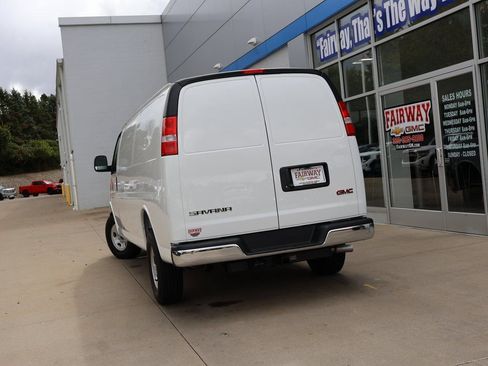 New 2025 GMC Savana 3500 Extended w/ Driver Convenience Package RWD image 32
