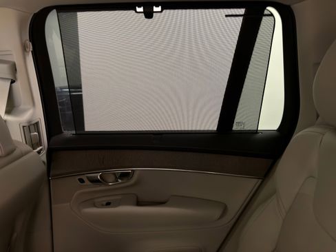 New 2026 Volvo XC90 T8 Ultra w/ Protection Package AWD/4WD image 31