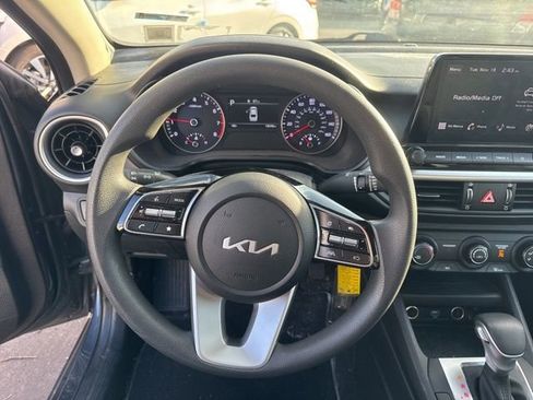 Used 2023 Kia Forte LXS w/ LXS Technology Package image 11