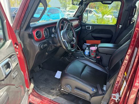 Used 2021 Jeep Wrangler Unlimited Rubicon AWD/4WD image 4