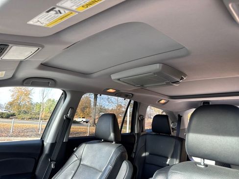 Used 2019 Honda Pilot Elite image 25