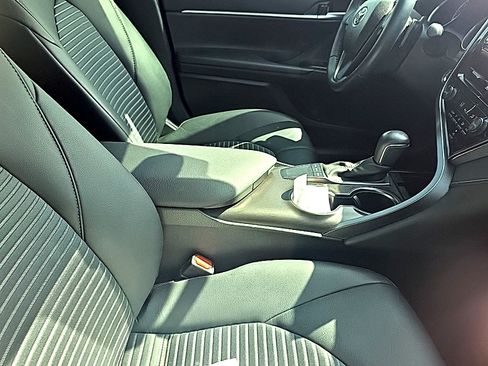 Used 2024 Toyota Camry SE w/ Convenience Package FWD image 8