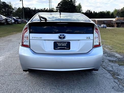 Used 2014 Toyota Prius Two image 8