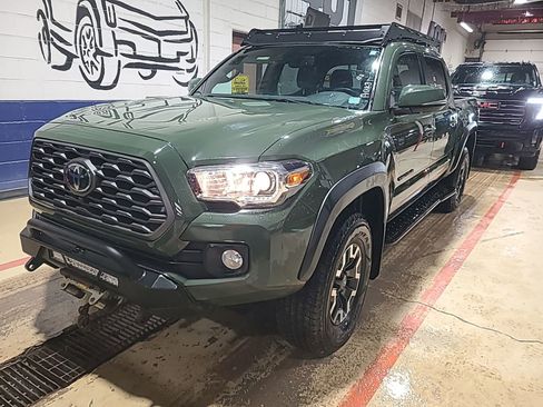 Used 2021 Toyota Tacoma TRD Sport AWD/4WD image 1