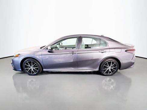Used 2023 Toyota Camry SE FWD image 6