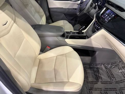 Used 2020 Cadillac XT6 Premium Luxury FWD image 33